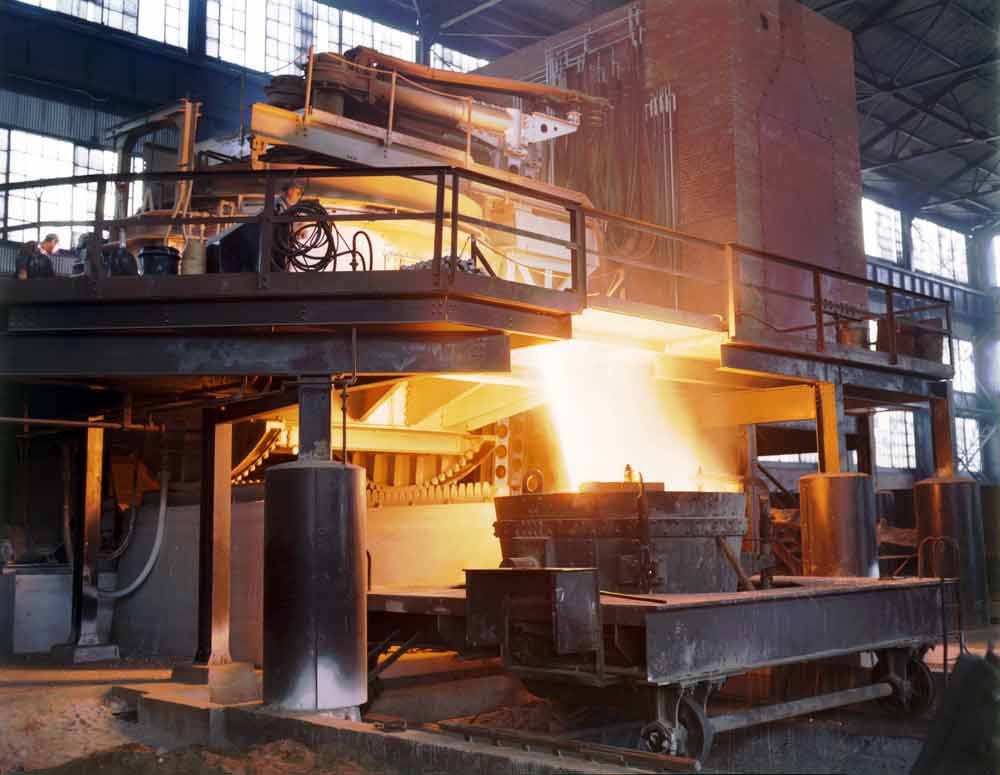 کاهش نزدیک به یک درصدی تولید فولاد ایران در ۱۱ ماه ۲۰۱۵