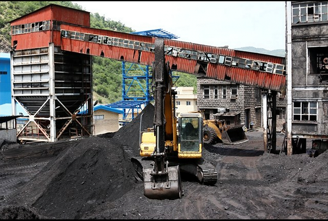 تولید حدود ۵۲۳ هزار تن کنسانتره زغال سنگ در دو شرکت وابسته به ایمیدرو تا پایان آذر ماه/ استخراج زغال در مدت مذکور ۱.۳ میلیون تن بود