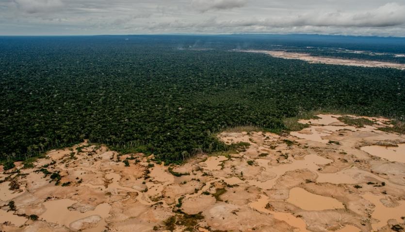 یک چهارم طلای پرو غیرقانونی تولید می شود/ احداث ۴ پایگاه نظامی توسط دولت پرو برای محافظت از جنگل های آمازون