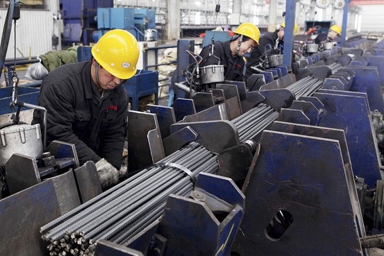انجمن فولاد دنیا گزارش عملکرد ماهنامه فولاد چین را منتشر کرد/ کاهش تعداد فولادسازان صاحب صلاحیت فنی و مجاز به فعالیت چین/ موجودی فولاد و سنگ آهن در بنادر چین به روند کاهشی خود ادامه می دهند
