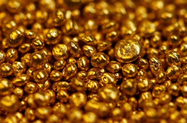 هر گرم طلا در بازار ایران ۴۳۰ هزار تومان شد
