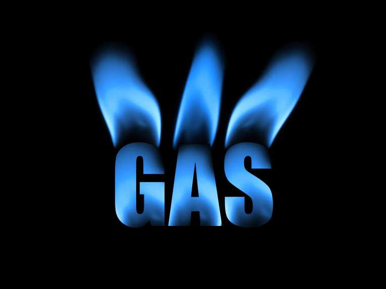 کاهش شدید قیمت گاز برسر رقابت بین روسیه و آمریکا به عنوان بزرگترین تولیدکنندگان گاز دنیا